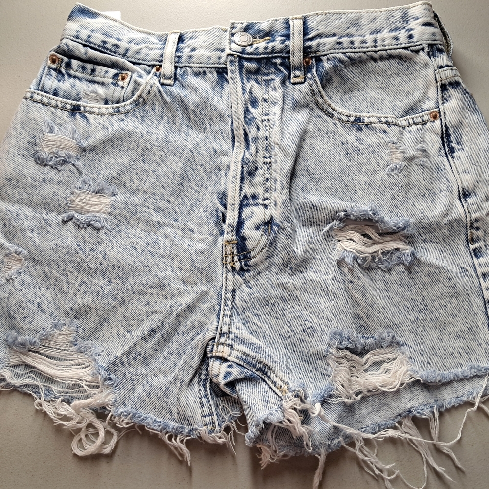 Pacsun Distressed Denim Women Shorts Button Fly Size Ultra High Rise Size 26